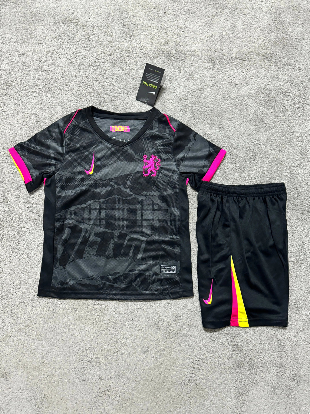Ensemble chelsea rose/noir/jaune 24/25