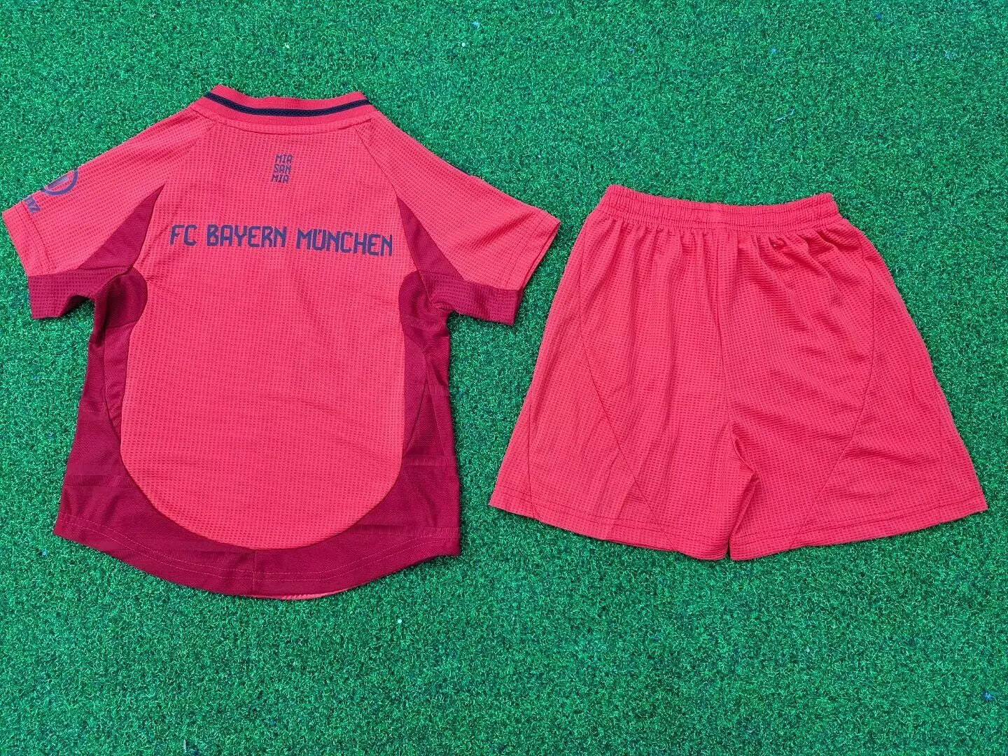 MAILLOT ENFANT BAYERN DOMICILE 2024/2025