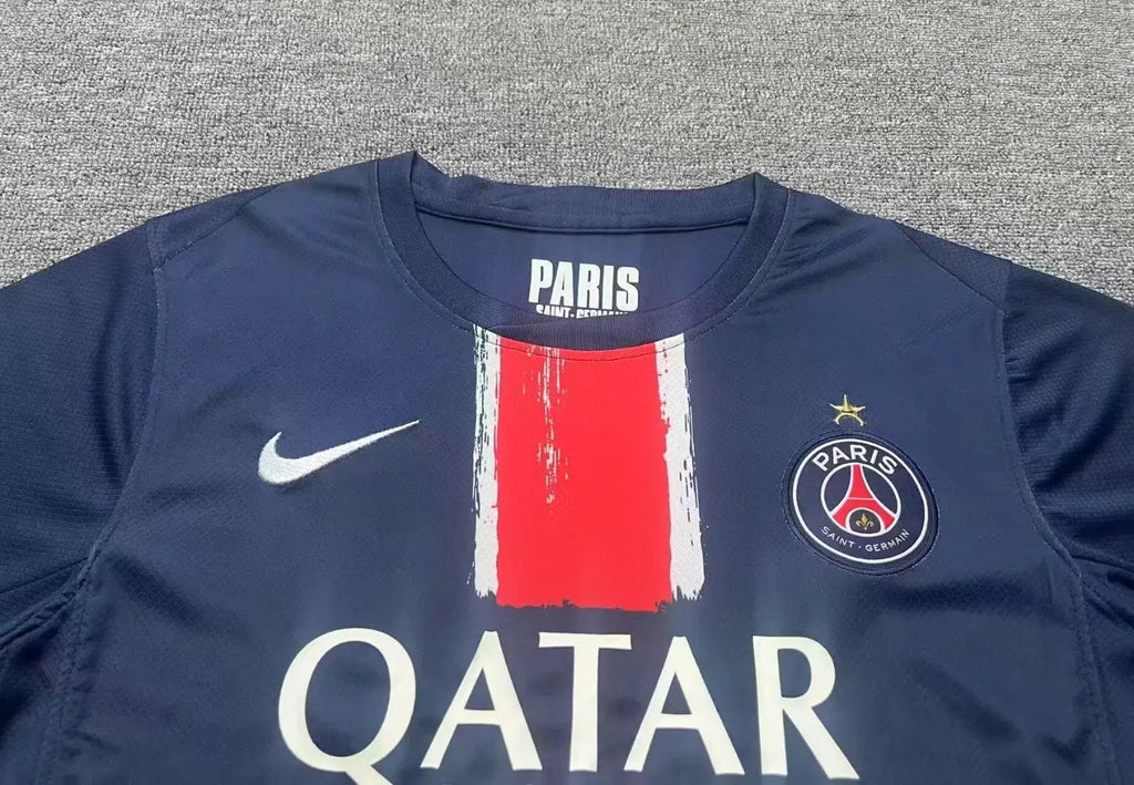 25/26 Maillot PSG avec l’étoile