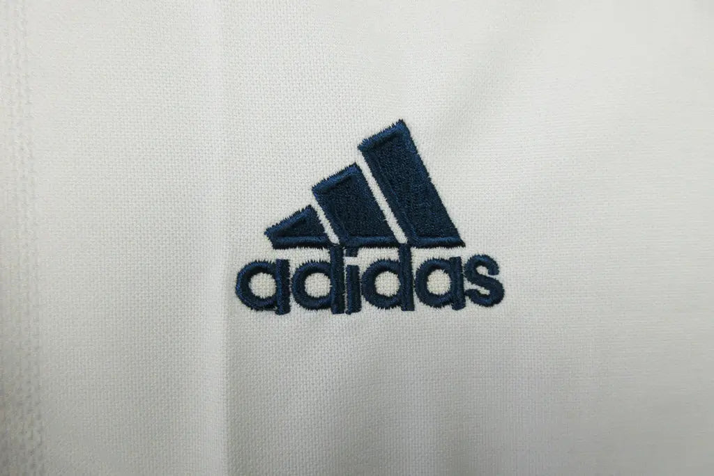 MAILLOT RETRO REAL MADRID DOMICILE 2001/2002