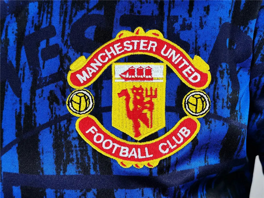 MAILLOT MANCHESTER UNITED EXTÉRIEUR 1992/1993VERSION MANCHES LONGUES