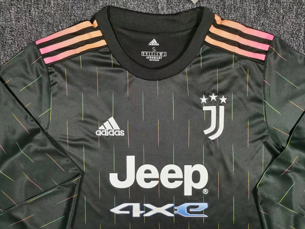 MAILLOT JUVENTUS EXTÉRIEUR 2021/2022 VERSION MANCHES LONGUES