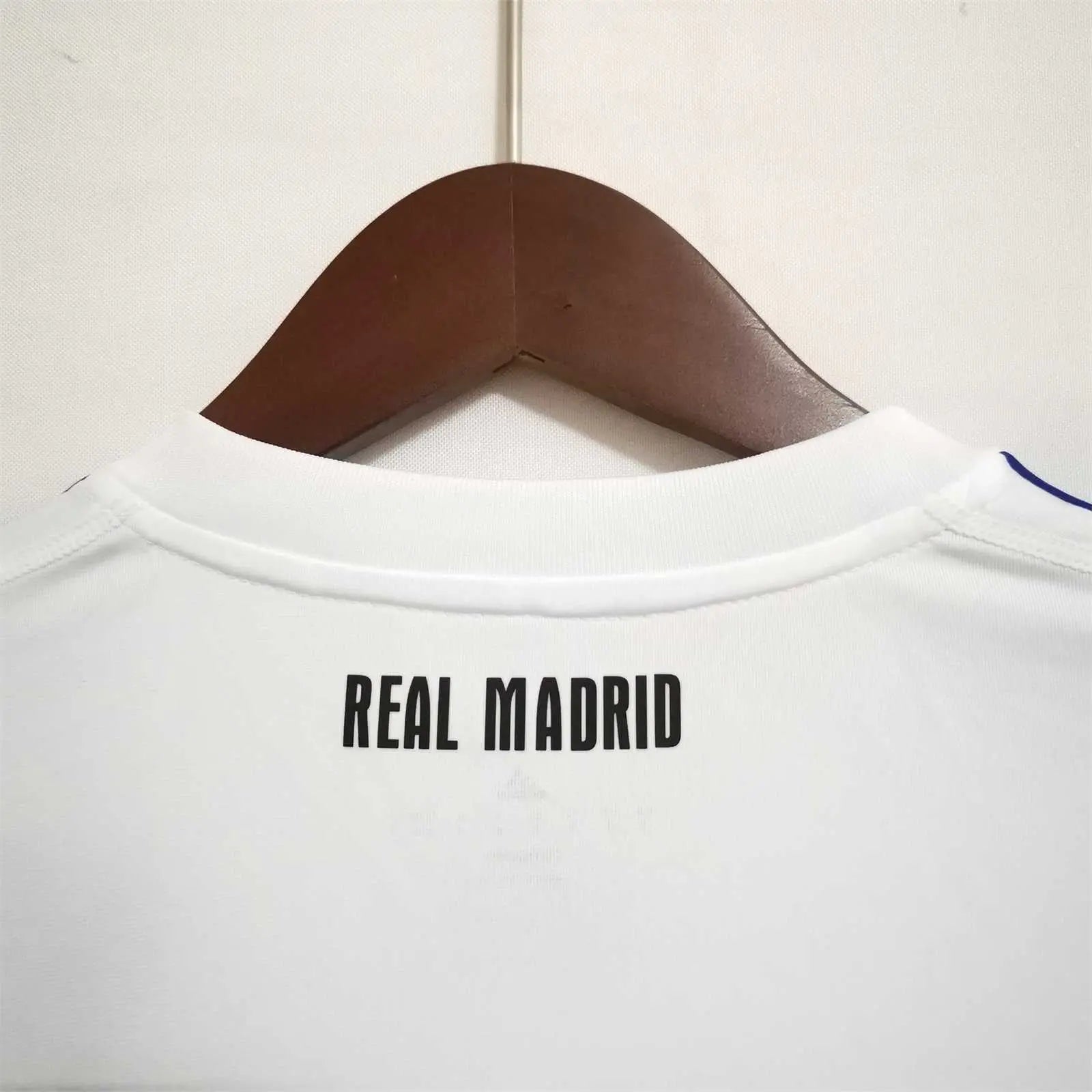 MAILLOT REAL MADRID DOMICILE 2010/2011