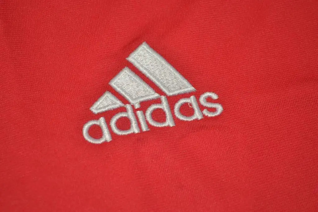 MAILLOT REAL MADRID EXTÉRIEUR 2011/2012 VERSION MANCHES LONGUES