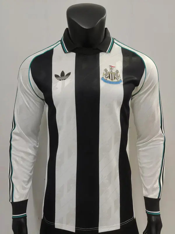 MAILLOT RETRO NEWCASTLE 2024/2025